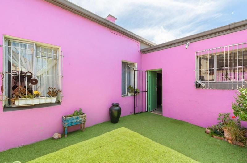 3 Bedroom Property for Sale in Woodstock Western Cape